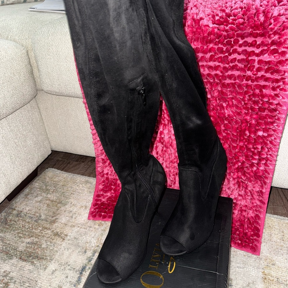 Chic Black Over the Knee Women's Boots